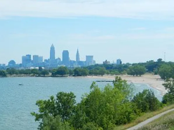 1294 W 110th St, Cleveland, OH 44102