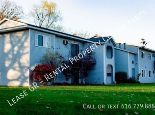 477 Donna Dr NW, Sparta, MI 49345