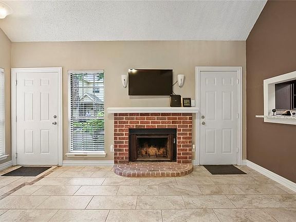 4th image of 3841 Pickett Pl