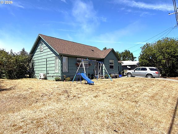 2nd image of 180 Laclair St