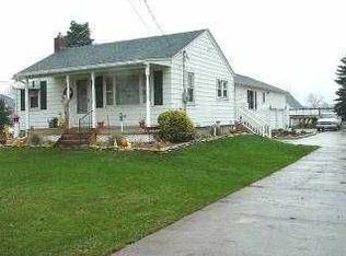 604 N Lallendorf Rd, Oregon, OH 43616