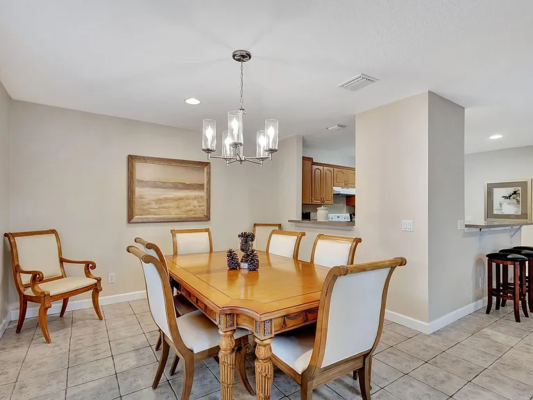 13814 Yarmouth Dr — Photo 17