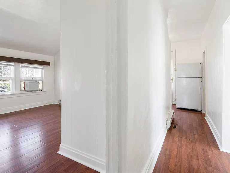 1918 Olive St — Photo 16