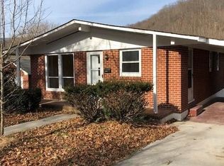 509 Memorial Blvd, Narrows, VA 24124