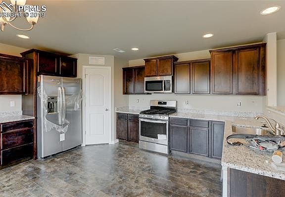 3rd image of 7747 Benecia Dr
