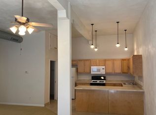 1410 Eisenhower Rd APT H, Mascoutah, IL 62258