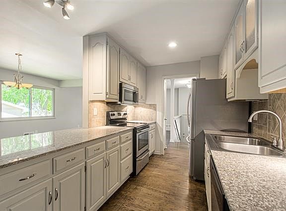5th image of 1805 NE 67th St