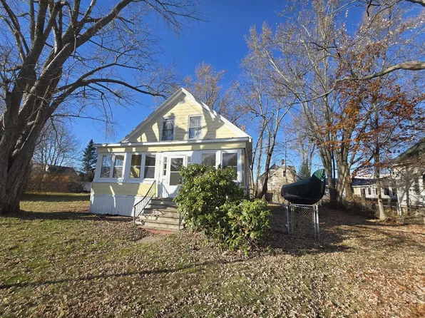 11 Chestnut Street, South Portland, ME 04106