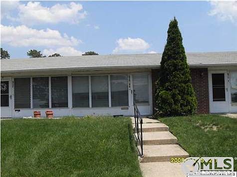1st image of 670D New Castle Ct