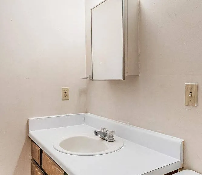 Walnut Street Apartments — Photo 3