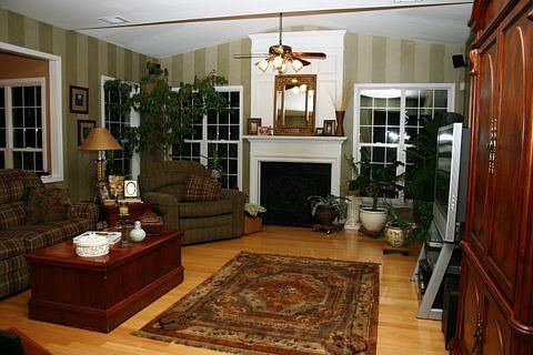 Liv Room wired for surround sound, fireplace has remote