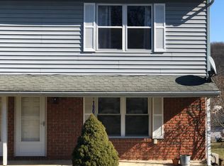 1909 Powder Mill Rd, York, PA 17402