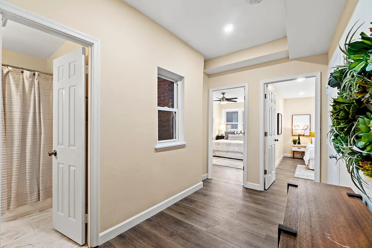 Building Photo - 1765 Swann St NW #3