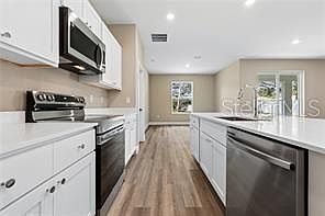 5th image of 8 LEWISDALE PLACE