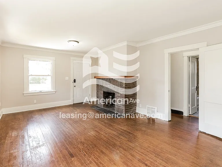 1532118_006_living_room_13936341.jpg