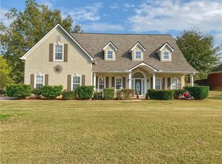 132 Wyckliffe Dr, Locust Grove, GA 30248