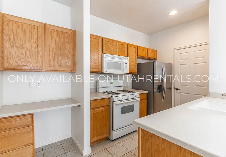 1508 W 110 N — Photo 3