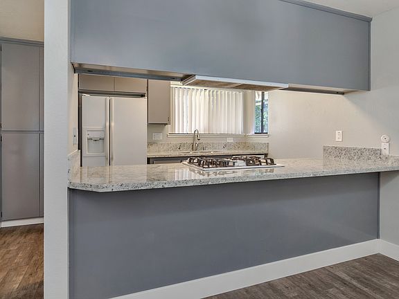 3rd image of 2034 Calaveras Ave