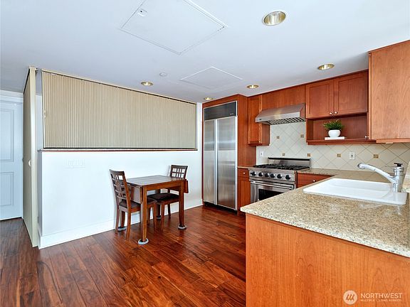 5th image of 1500 4th Avenue #905