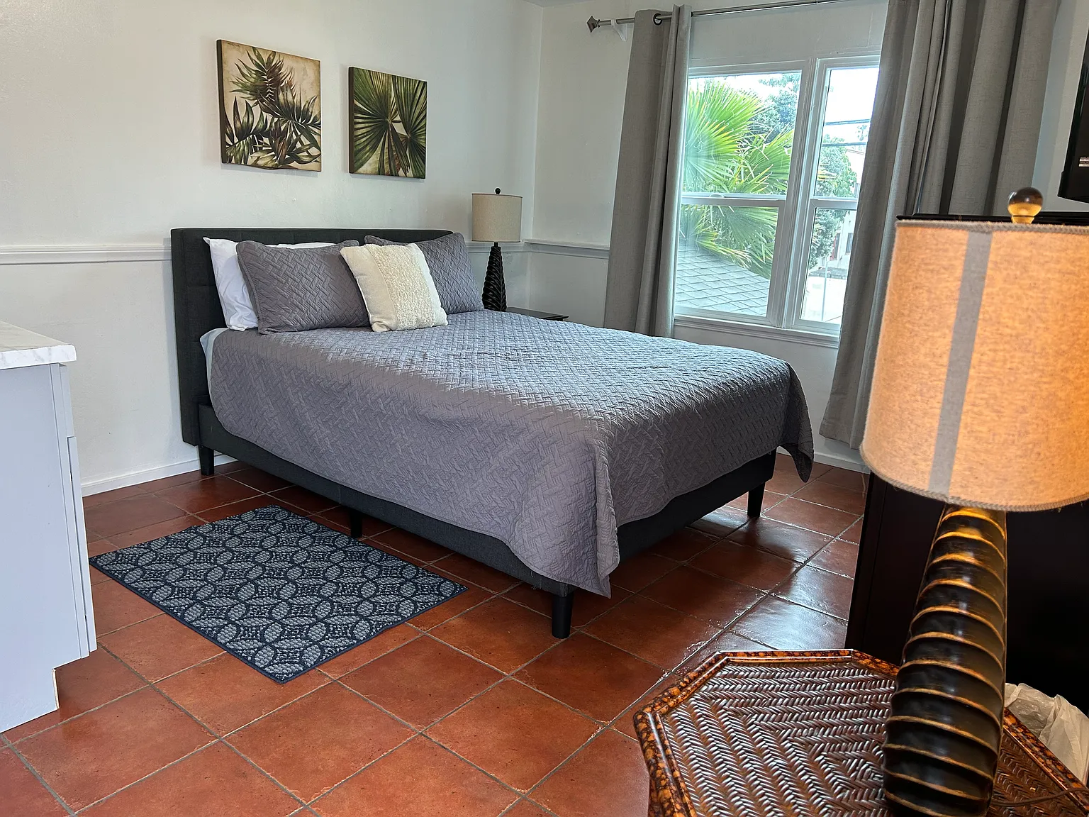 Studio, 250 sqft, $2,300 — Photo 1