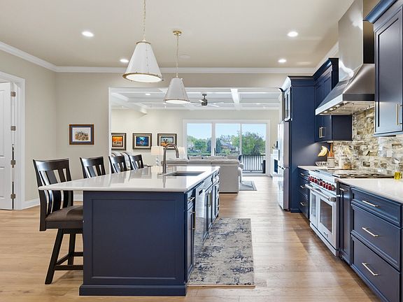 4th image of 535 Laketower Dr #105