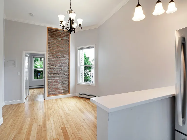 132 Lincoln St #6RIGHT — Photo 6