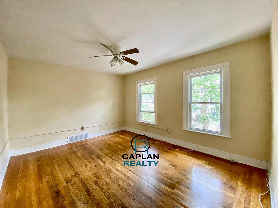 1st image of 220 Greenwich Ave #1