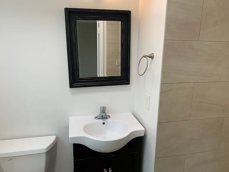 4700 Dexter Dr — Photo 36