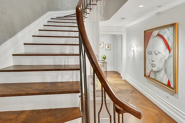 Rented by R New York | media 12