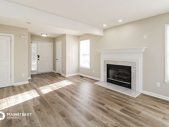 4th image of 4309 King Edward Ct