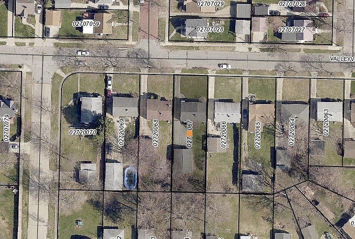 2nd image of 16023 Valleyview Ave