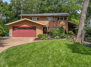 20 Webster Woods Dr, Saint Louis, MO