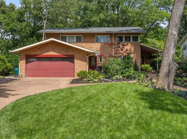 20 Webster Woods Dr, Saint Louis, MO 63119