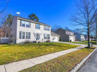 18 Cottage Rd, Egg Harbor Township, NJ 08234