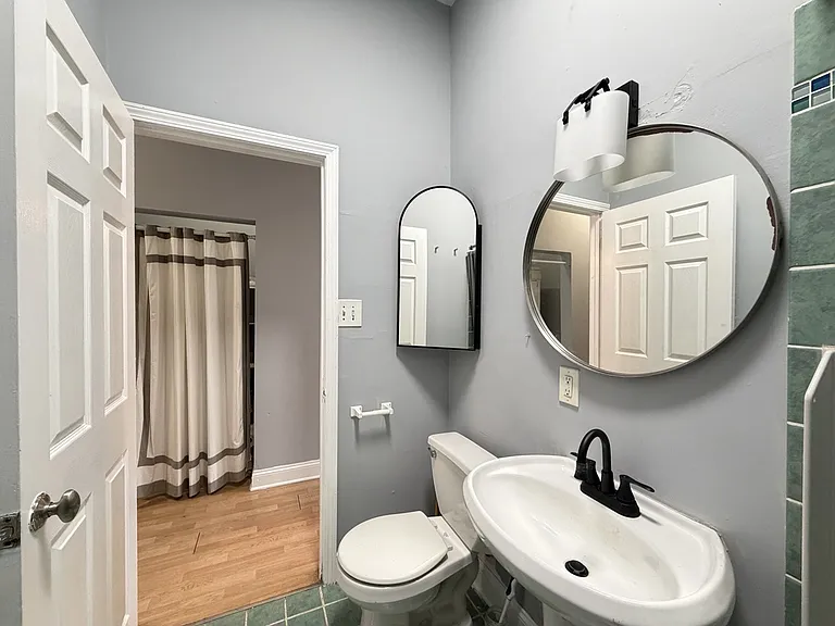 2040 W 19th St #F3 — Photo 19