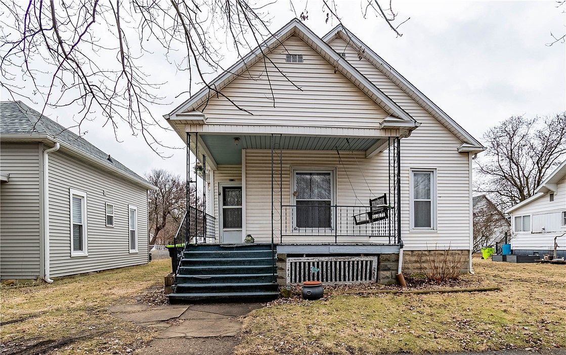 451 4th St, Illiopolis, IL 62539 Zillow