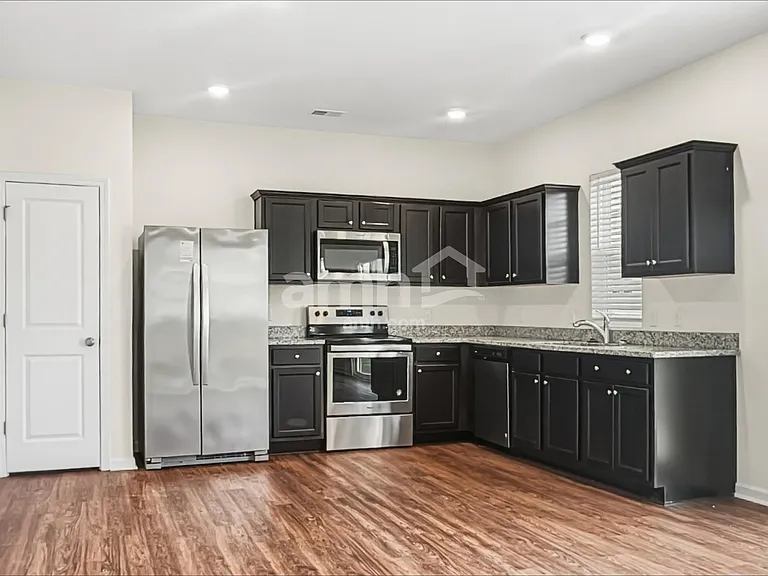 191 Orion Way — Photo 3