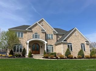 441 N Rockingham Way, Buffalo, NY 14228