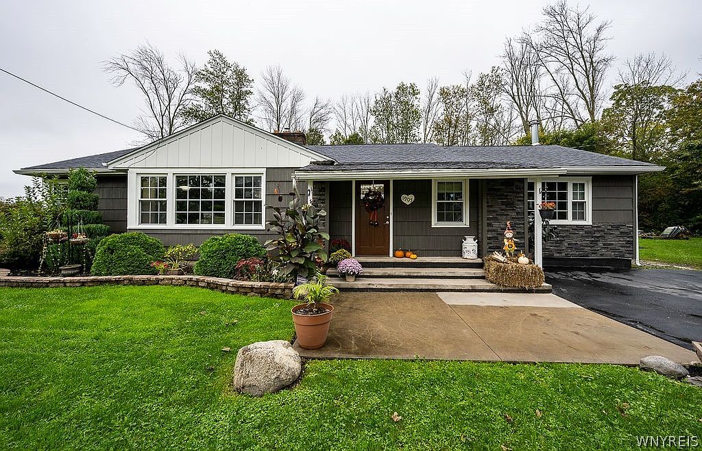 1905 Tuscarora Rd, Niagara Falls, NY 14304 Zillow