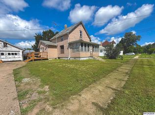 416 S 12th St, Tekamah, NE 68061