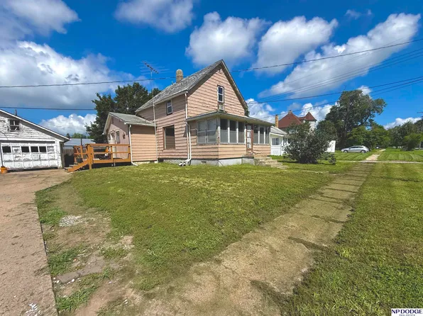 416 S 12th St, Tekamah, NE 68061