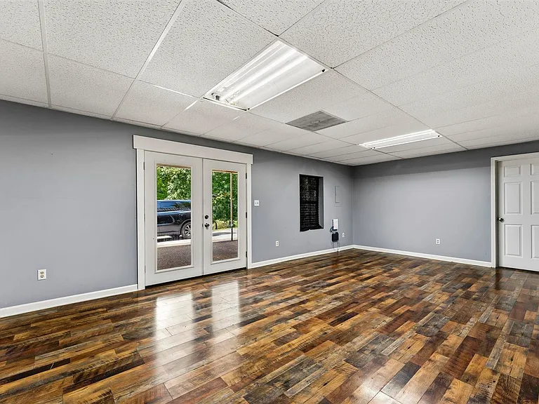 168 Halfway Rd — Photo 37