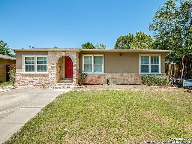 1st image of 431 Blakeley Dr