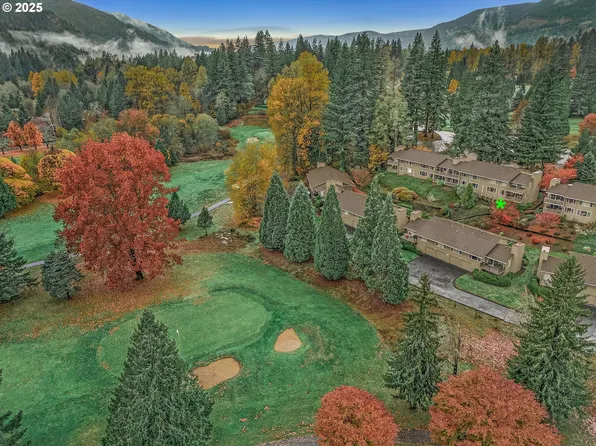 68653 E Bowmans Cir, Welches, OR 97067