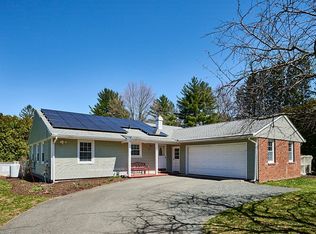 29 Colonial Ct, Amherst, MA 01002