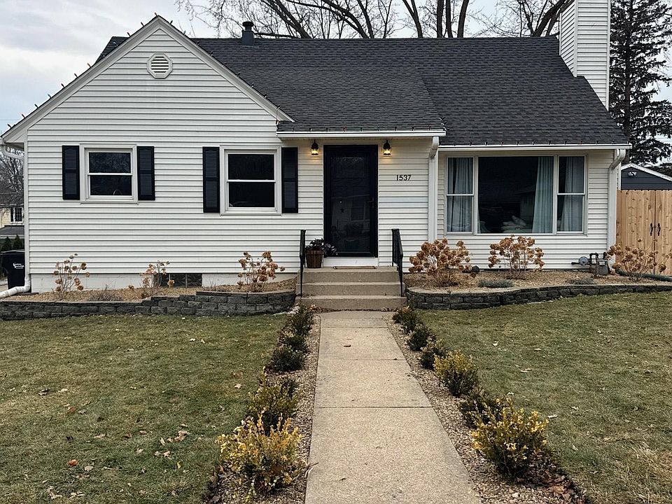 1st image of 1537 8th Ave NE