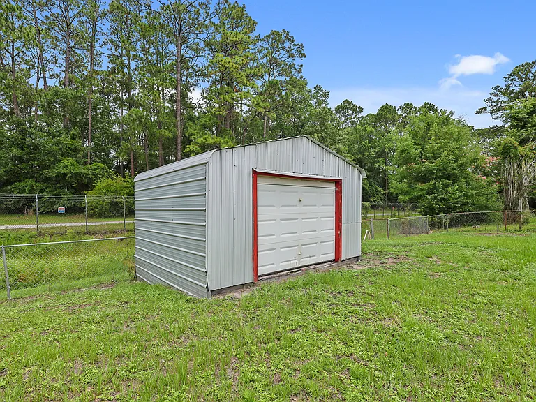 557 Kell Rd — Photo 25
