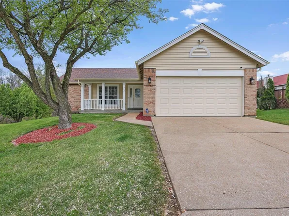 13028 Jamestowne Ridge Ln, Florissant, MO 63033
