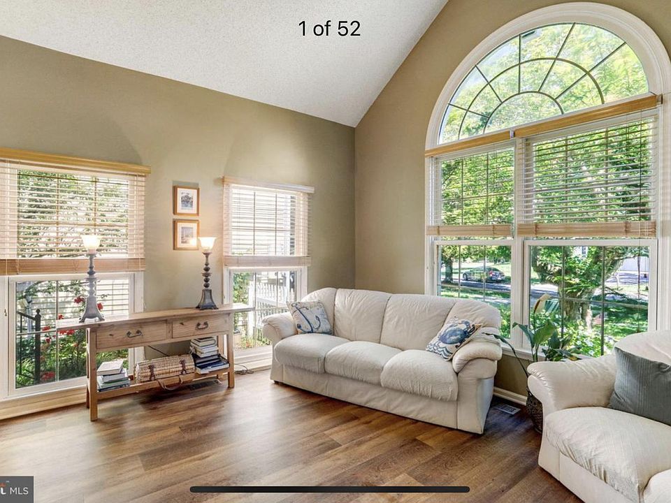 1st image of 2207 Cherry Leaf Ln