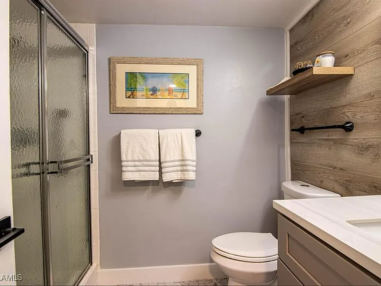 2079 Barkeley Ln #8 — Photo 4